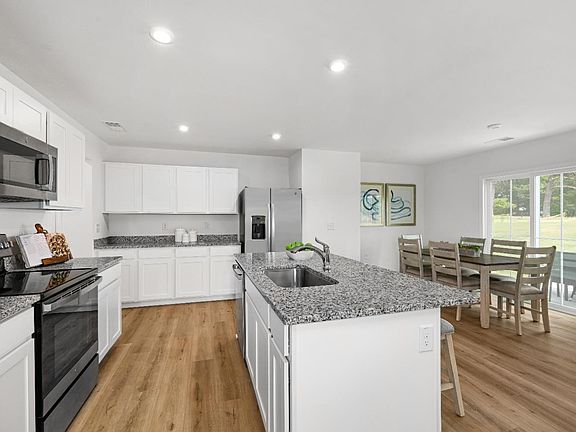 4th image of 258 Jordan Ct