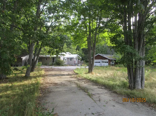 290 Center Drive, Orrington, ME 04474