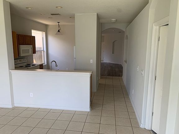 5th image of 8572 Deer Chase Dr