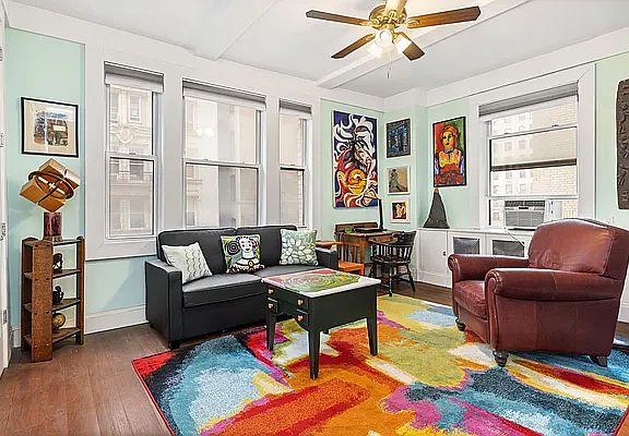 4th image of 240 W 98th St APT 4D