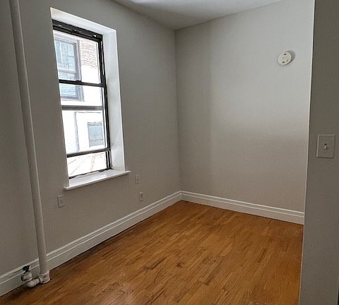 2nd image of 210 Thompson St APT 2EN