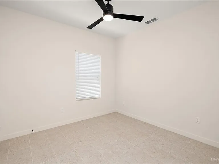 11501 N 25th St #3 — Photo 11