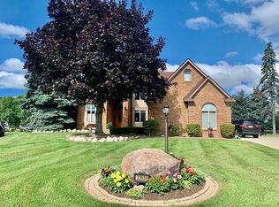 33638 Clipper Ct, Chesterfield, MI 48047