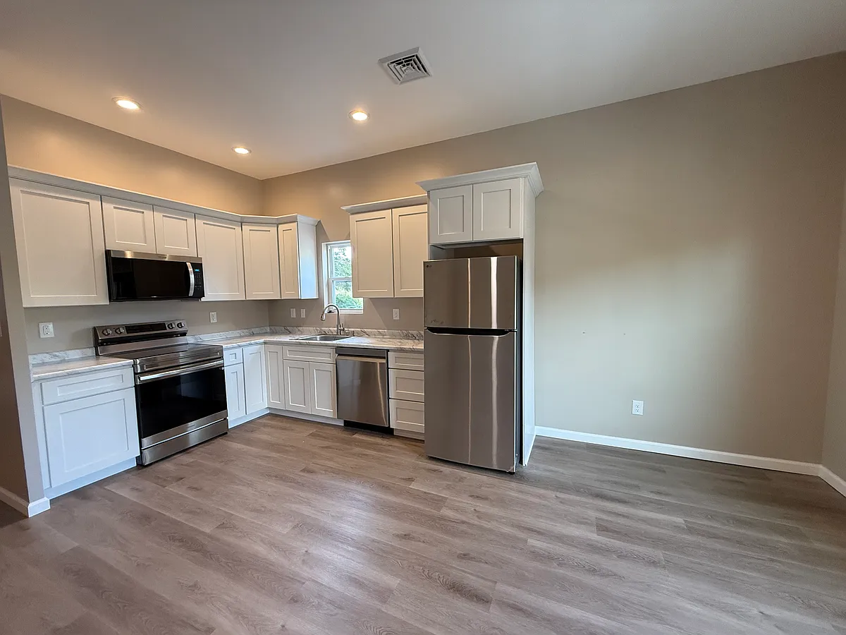 Kitchen/dining - 5717 Gale Ct #2
