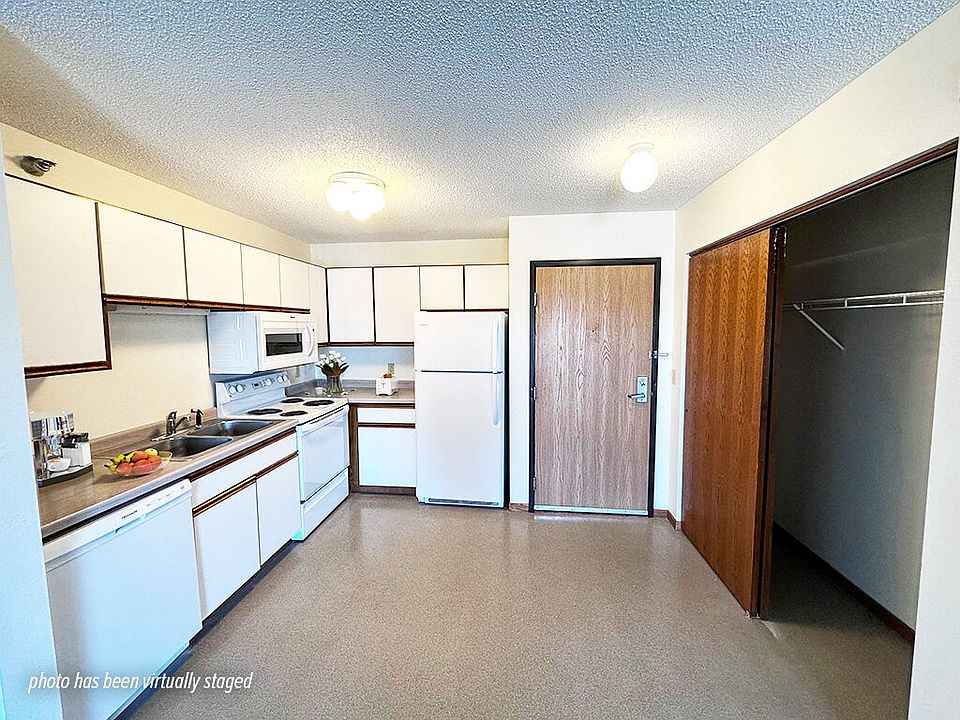 Plenty of Cupboard Space