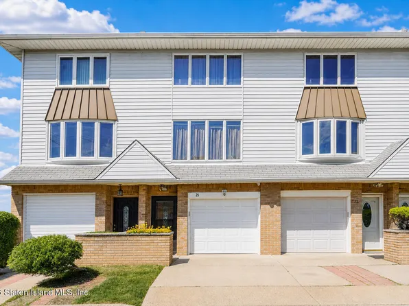 25 Peggy Ln, Staten Island, NY 10306