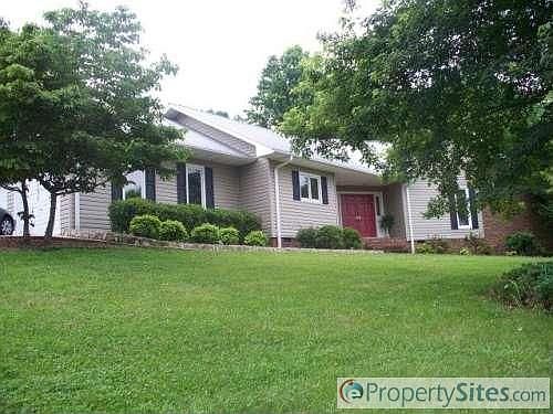 1st image of 223 Berry Mountain Ln