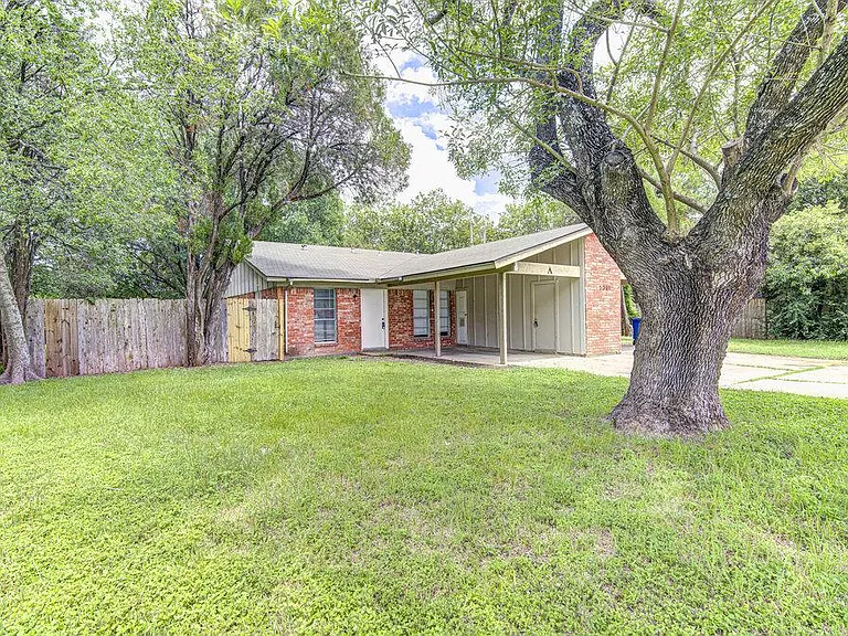 5301 Indio Cir #A — Photo 2
