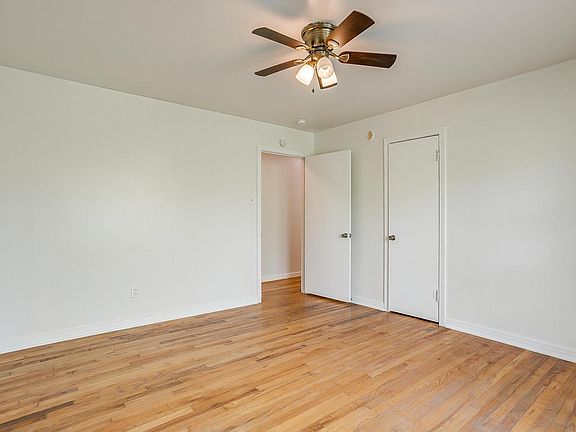 2nd image of 3645 Washburn Ave #3645