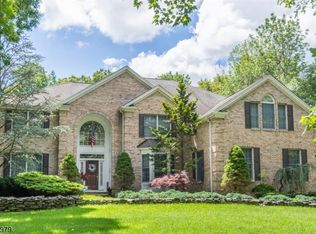3 Manor Dr, Sparta, NJ 07871