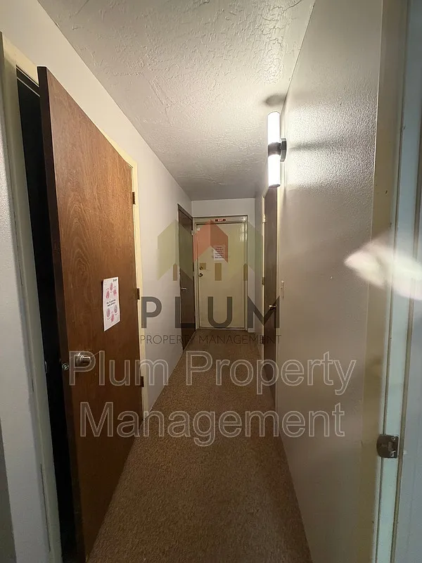 Studio, 1028 sqft, $1,028 — Photo 2