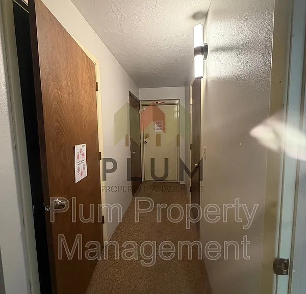 1280 S 3rd St W #A — Photo 8