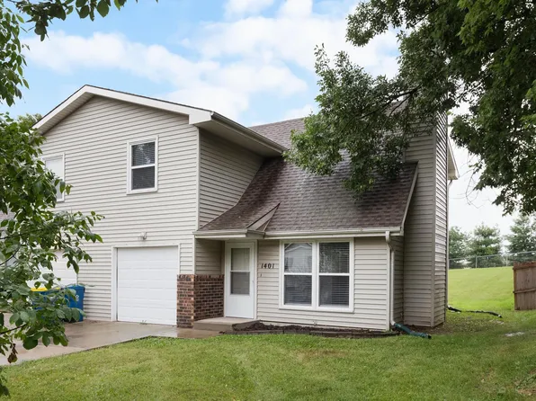 1401 La Chateau Dr, Liberty, MO 64068
