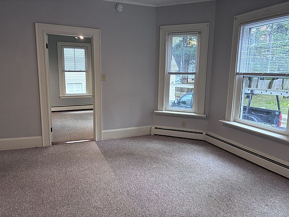 4th image of 114 Hartley St #1