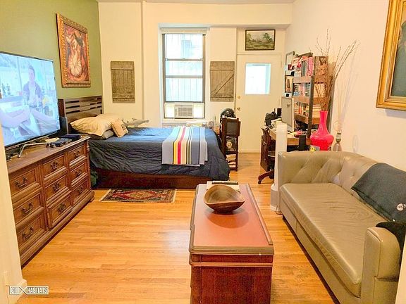3rd image of 309 W 72nd St APT 1C