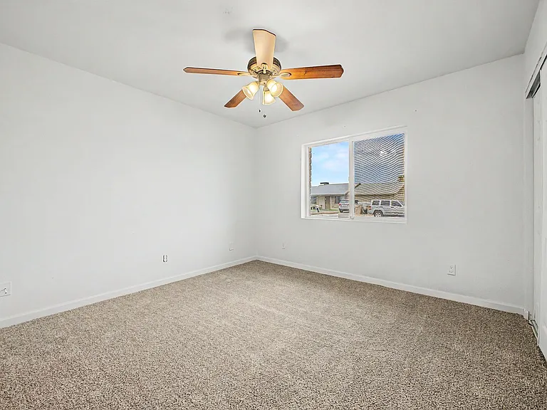 5439 W Becker Ln — Photo 8