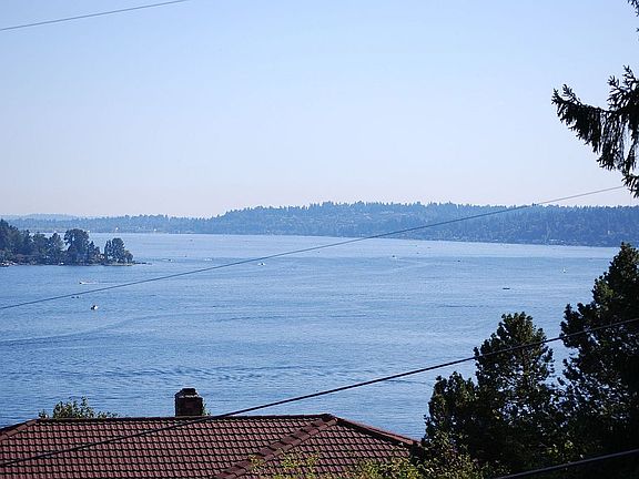 Watch seasonal fireworks and boat parades from your deck.