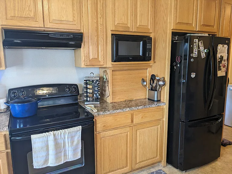 206 Cherry St — Photo 11