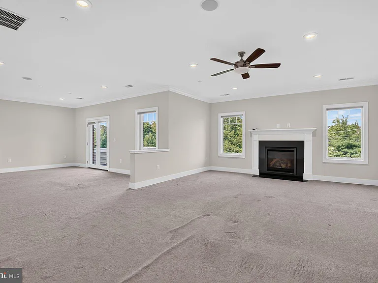 13828 Travilah Rd — Photo 29