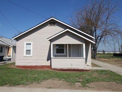90 Magnolia Ave, Lemoore, CA, 93245