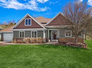 894 Tahoe Dr, Onalaska, WI 54650