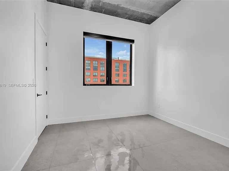 91 NW 27th St #204 — Photo 7