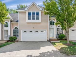 65 Knowlton Cir #65, Upton, MA 01568