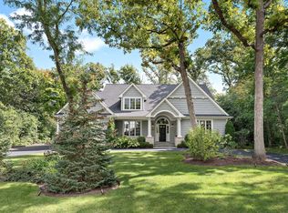 39 Oak Ter, Lake Bluff, IL 60044