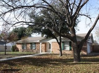 328 Crescent Dr, Hewitt, TX 76643