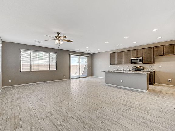 5th image of 84 Palm Park Ct