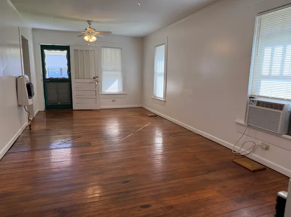 1705 W 7th St, Hattiesburg, MS 39401