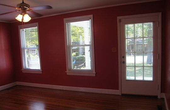 2nd image of 2426 Glenwood Rd