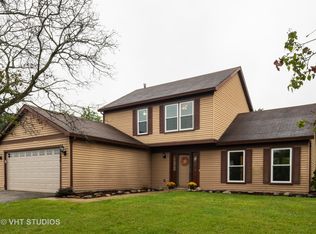 2106 Appaloosa Ct E, Wheaton, IL