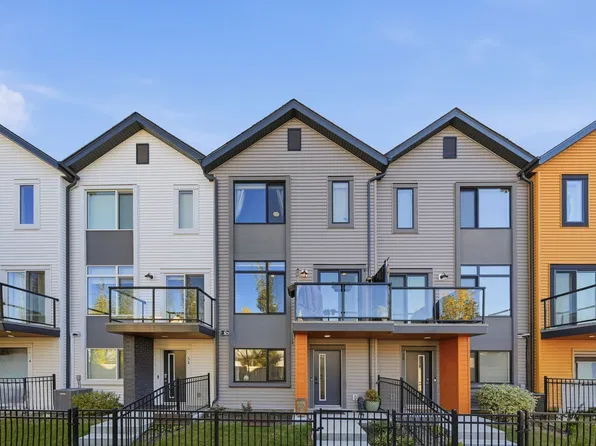 1010 Rabbit Hill Rd SW #31, Edmonton, AB T6W 4G7