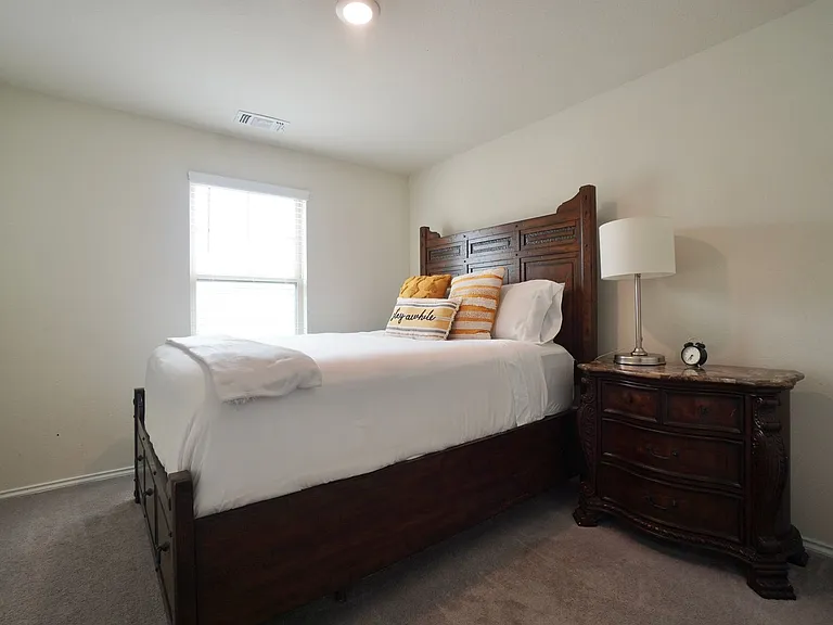 11112 Mestengo Dr — Photo 17