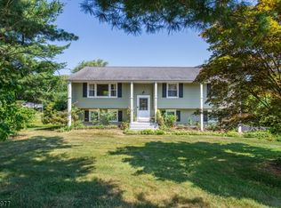 126 Quaker Church Rd, Randolph, NJ 07869