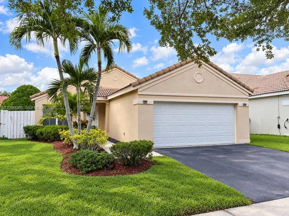 751 Sand Creek Cir, Fort Lauderdale, FL 33327