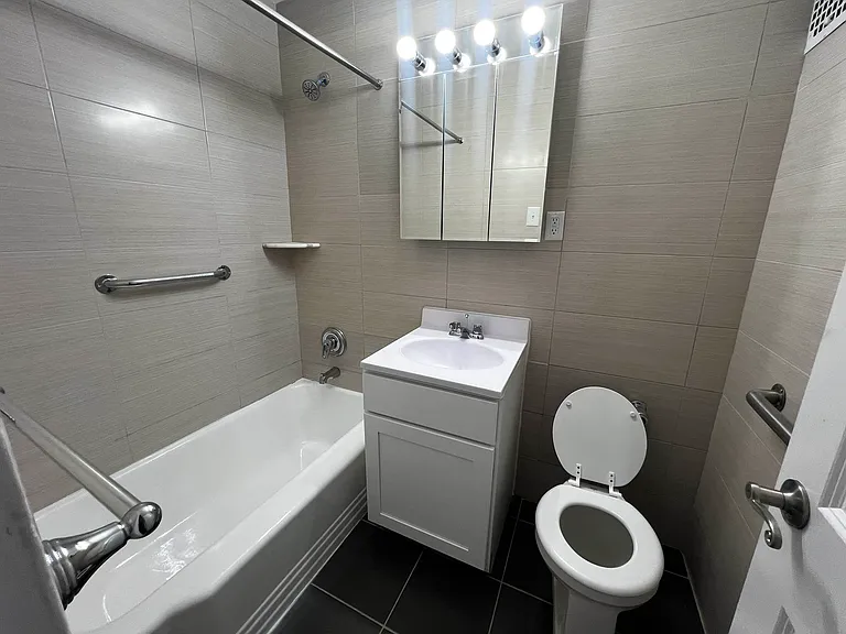 143-40 41st Ave #6B — Photo 5