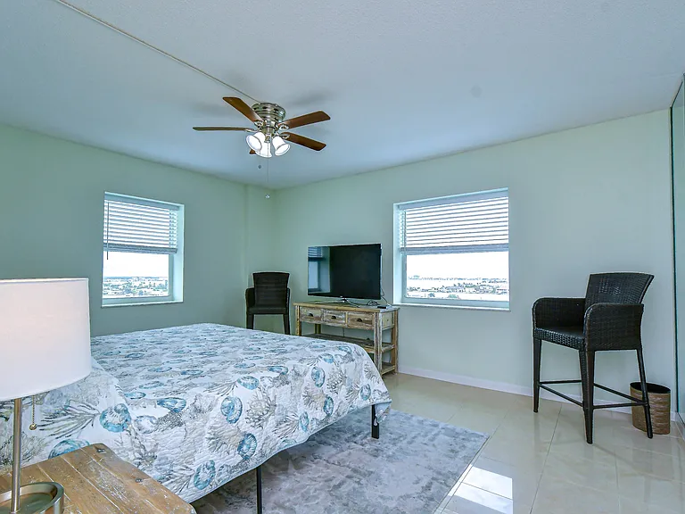 400 64th Ave #1006 — Photo 20