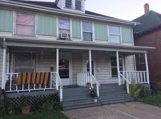 807 W 4th St, Sterling, IL 61081