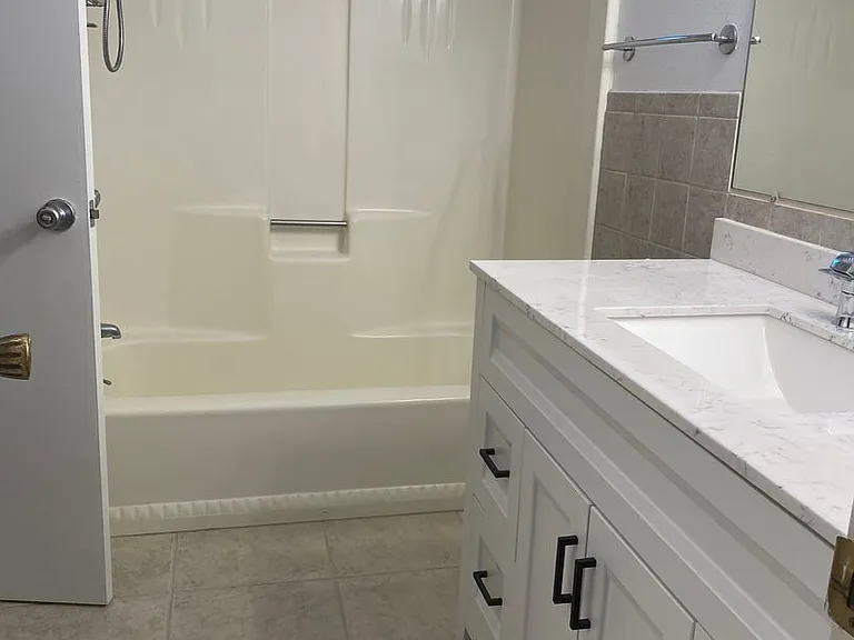 1480 W University Heights Dr N — Photo 7