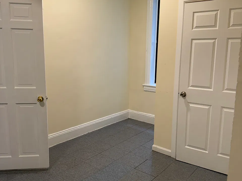 19 Lawrence St #3E