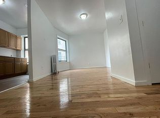 564 E 3rd St #1C, Brooklyn, NY 11218