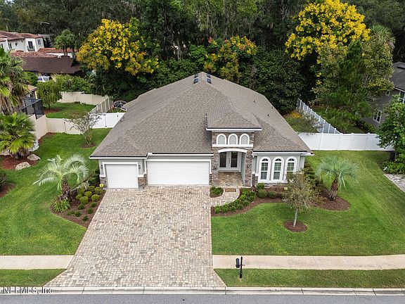 3rd image of 2719 CHAPMAN OAK Drive