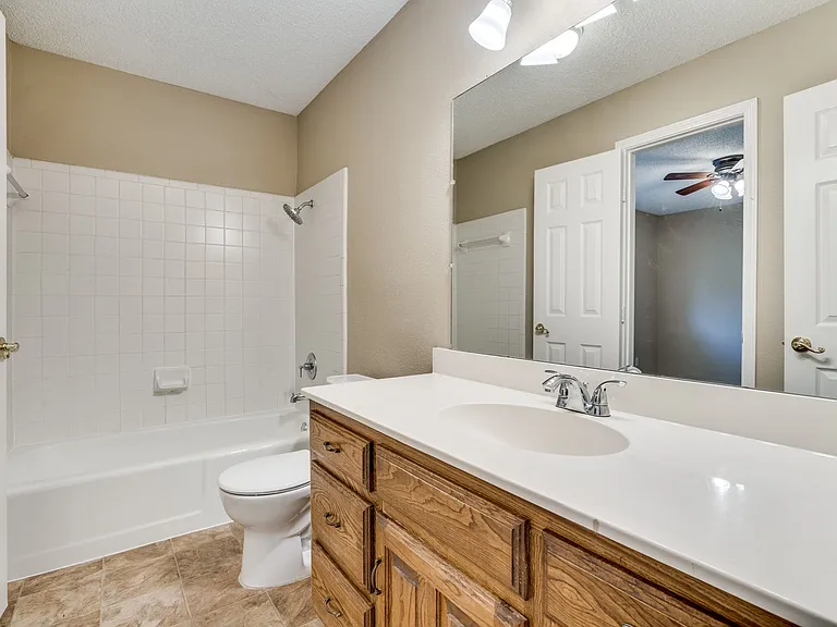 1001 Jorgenson Rd — Photo 23