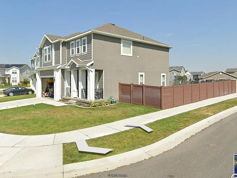 247 E 370 N — Photo 2