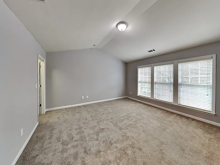 755 Earlham Dr — Photo 9