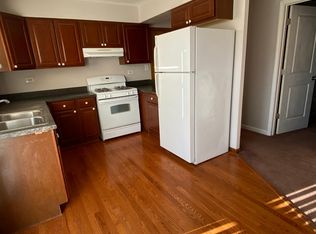 441 Burlington Ave, Clarendon Hills, IL 60514