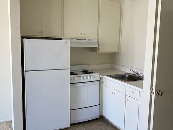 3rd image of 1756 Broadway St APT 14