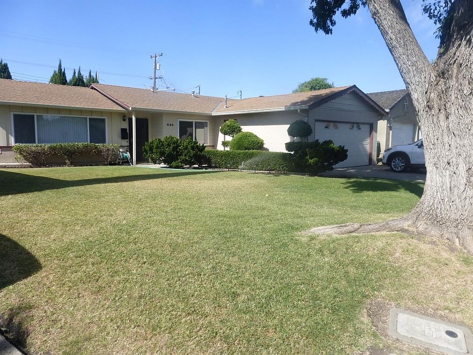 1st image of 626 W Iris Ave